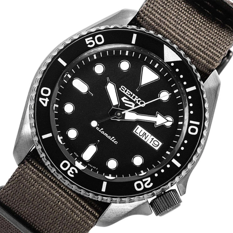 Seiko 5 Sports SKX Black & Green NATO Automatic 42.5mm